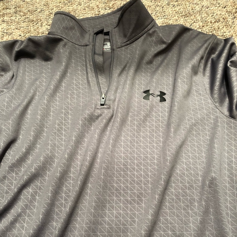 Men’s Under Armour Gray Quarter Zip Medium